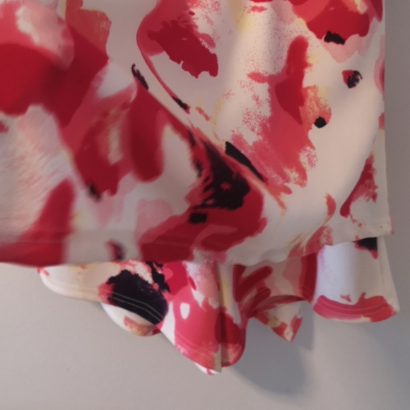 Women's clothing - Picture 4 of 4